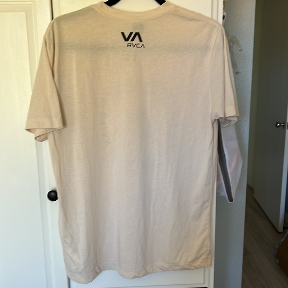 NWOT RVCA T - Picture 2 of 3
